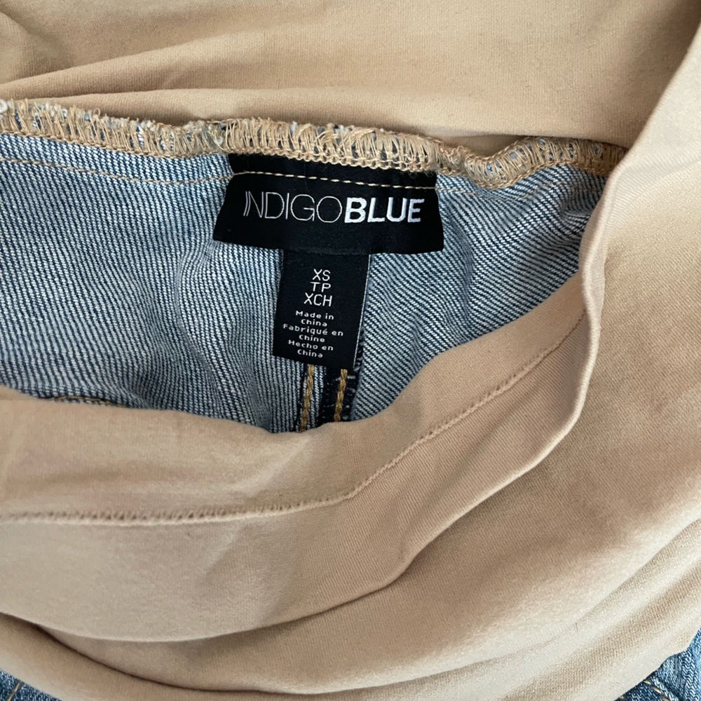 NWT. Size XS. Indigo Blue Maternity Jeans XS - Picture 4 of 4